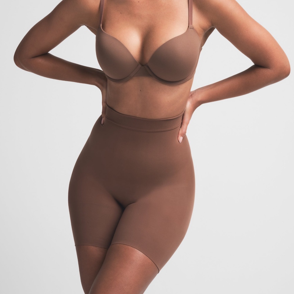 SKIMS Seamless High-Waisted Mid Thigh Short - Jasper, Size Medium